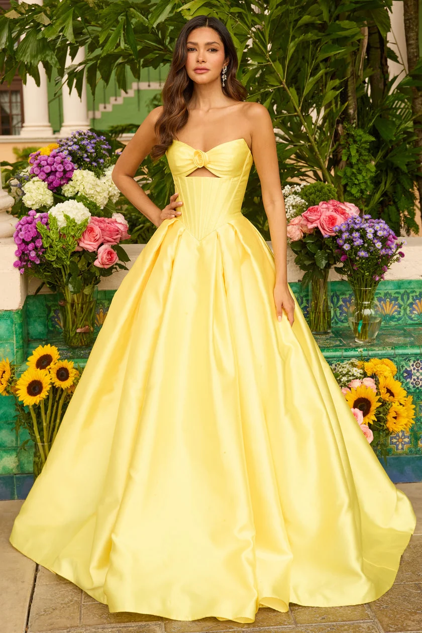 Ava Presley 47223 - Image 6